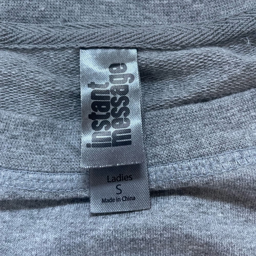 Instant Message Women’s Cow Crewneck - image 4